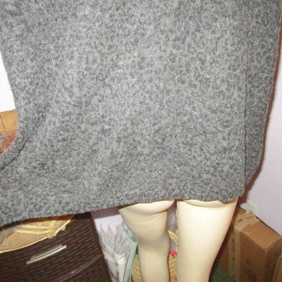 Womens Cashmere Sweater Size M Leopard Boxy Oversized V-Neck Pullover Whimsigoth - Picture 8 of 9